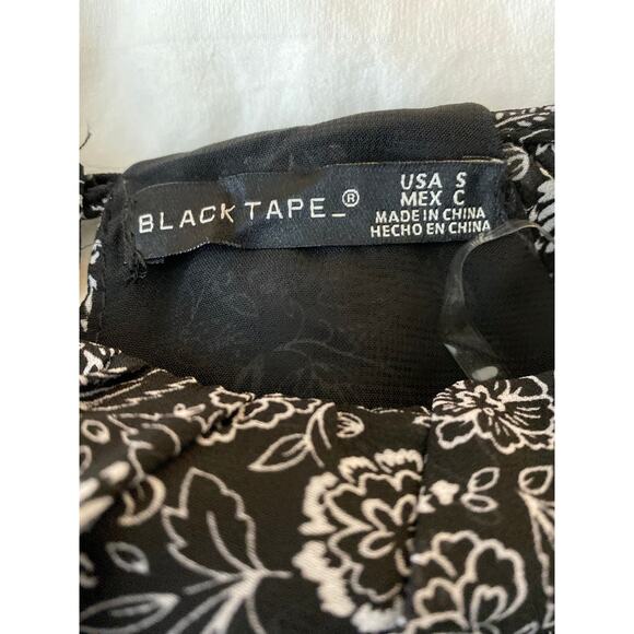 Dex Black Tape Blouse Banded Bottom Floral Blouse - Picture 5 of 9